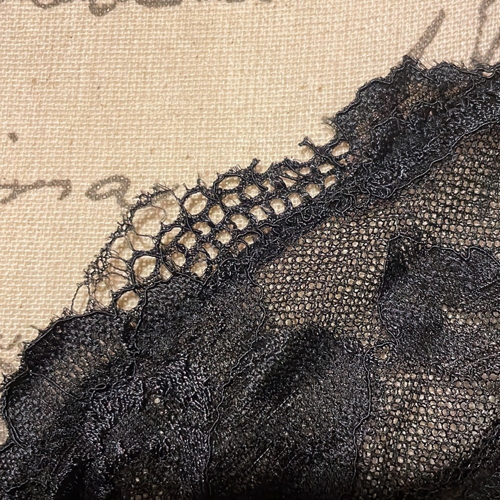 EUC 38D Victoria’s Secret bra - Body by Victoria. - Picture 3 of 9
